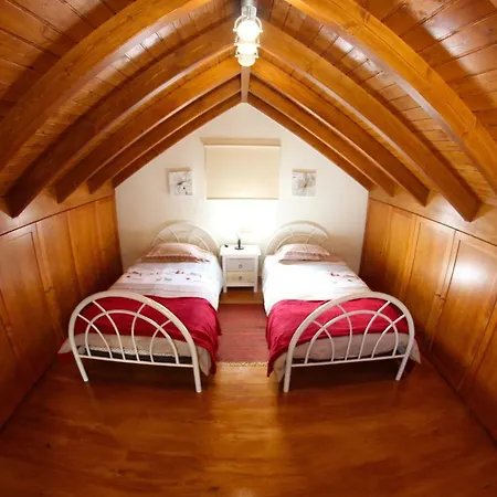 Casa Da Rainha Bungallow בית נופש *