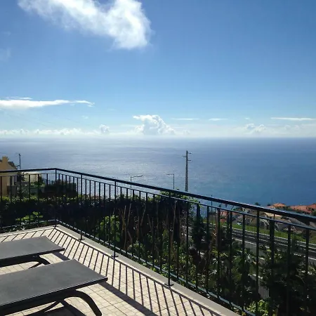 Casa Da Rainha Bungallow בית נופש Estreito Da Calheta